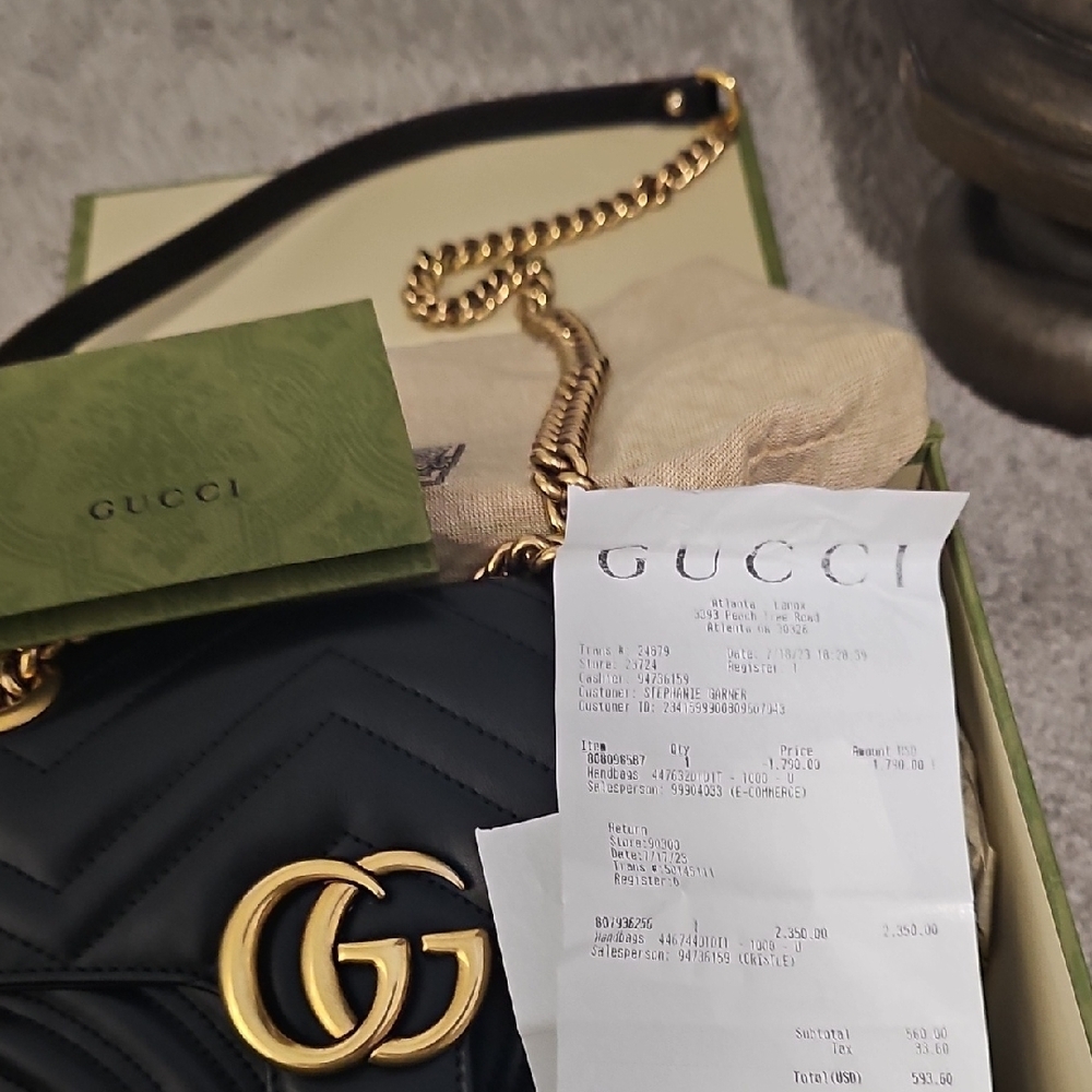 Gucci Black Quilted Shoulder Bag or Crossbody with Gold Chain - Picture 5 of 6